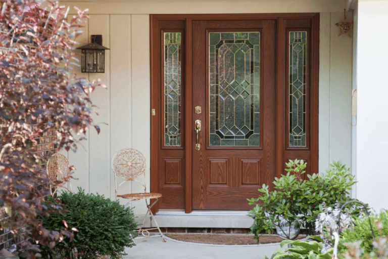 5 Reasons to Choose a Fiberglass Front Door