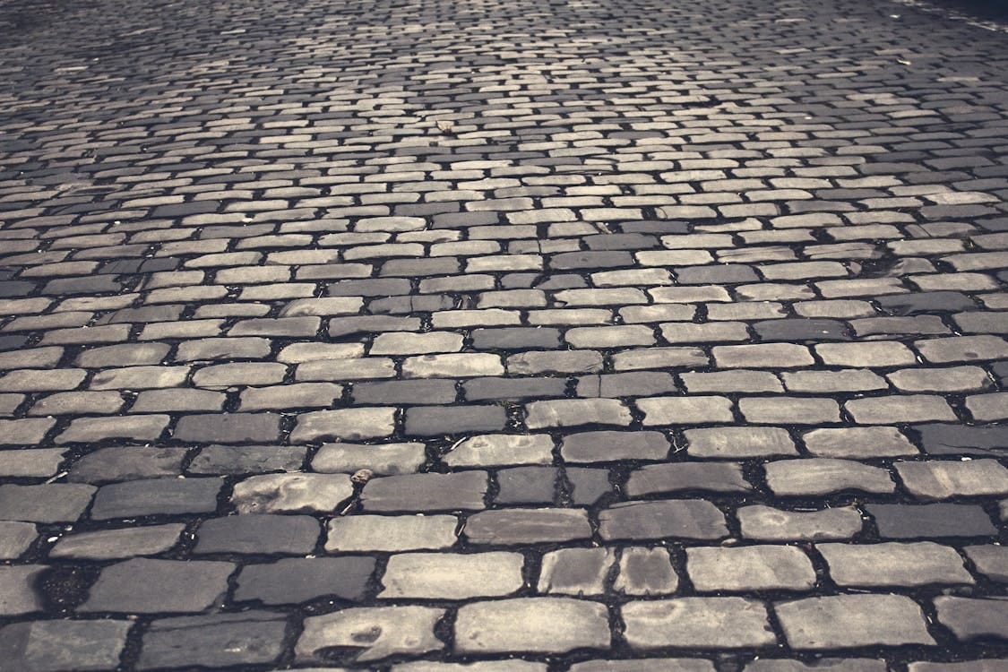 Essential Maintenance Tips for Long-Lasting Cobblestone Pavements