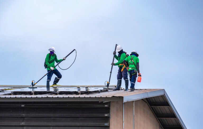 How Roofing Materials Affect Noise Reduction in Urban Environments