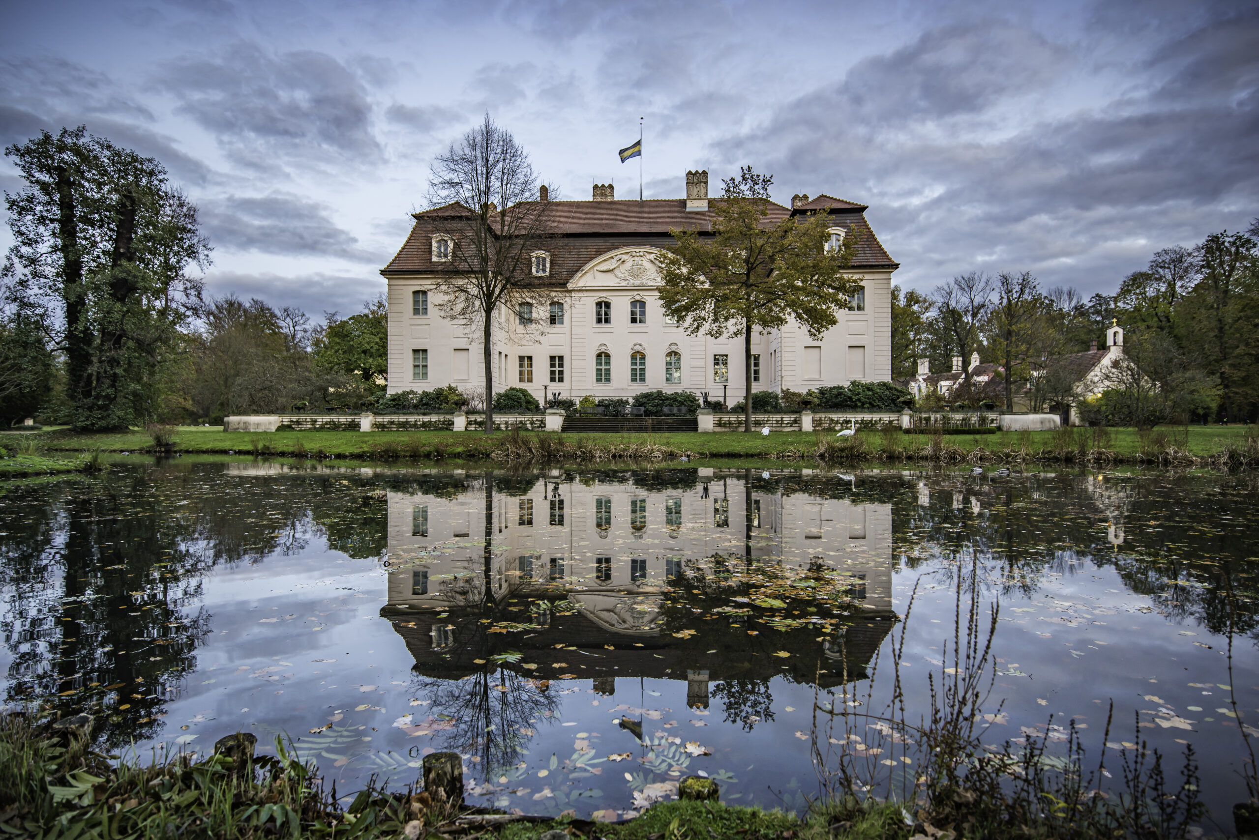 All About the Frogmore Cottage Interior Design Job Opening